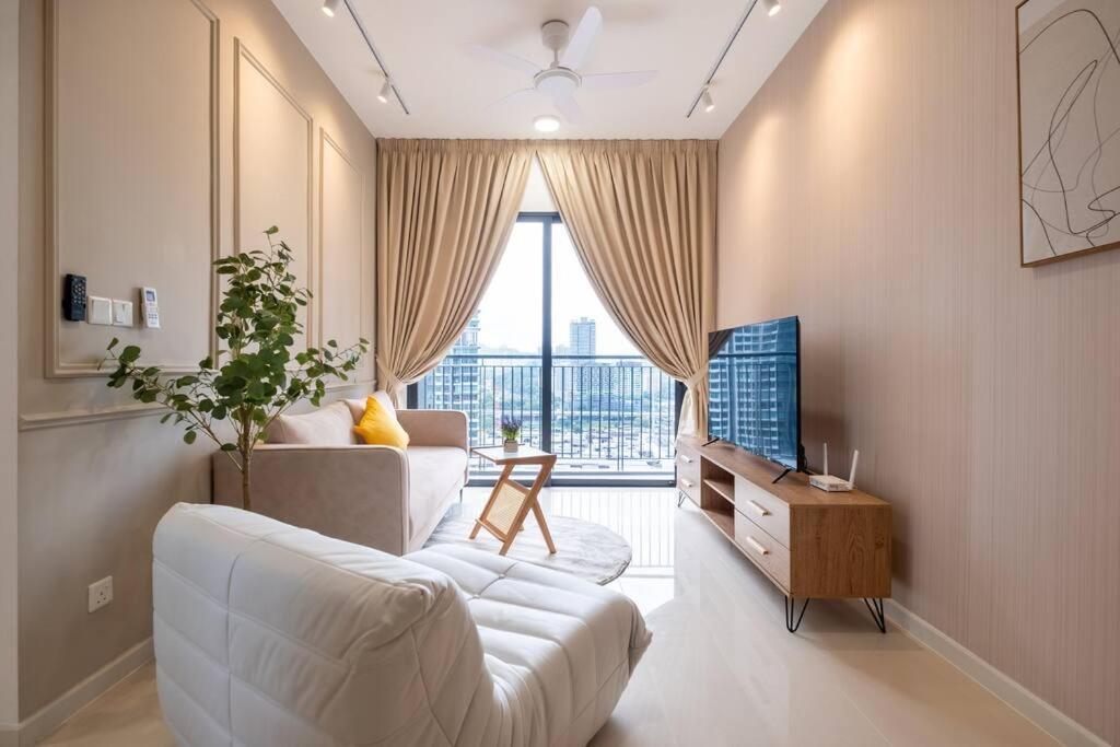 Lights Sweethome@sunway Velocity Two 3br2bath Kuala Lumpur