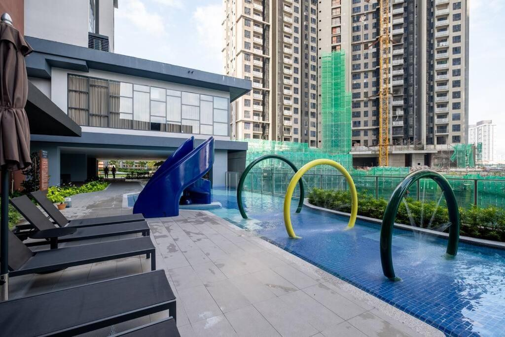 Pangsapuri Lights Sweethome@sunway Velocity Two 3br2bath