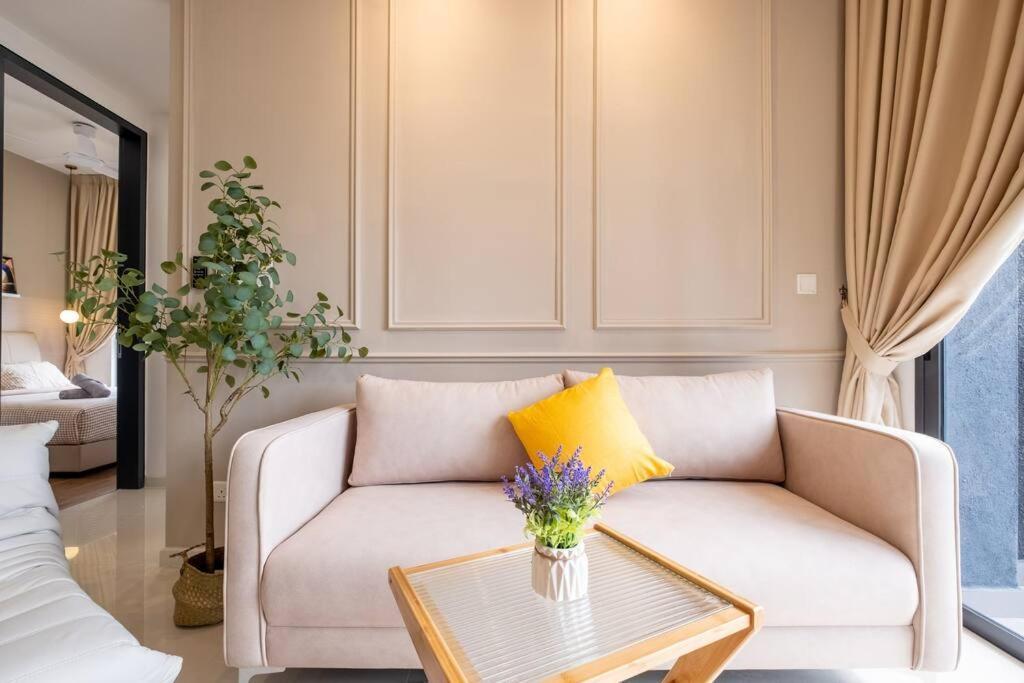Lights Sweethome@sunway Velocity Two 3br2bath *