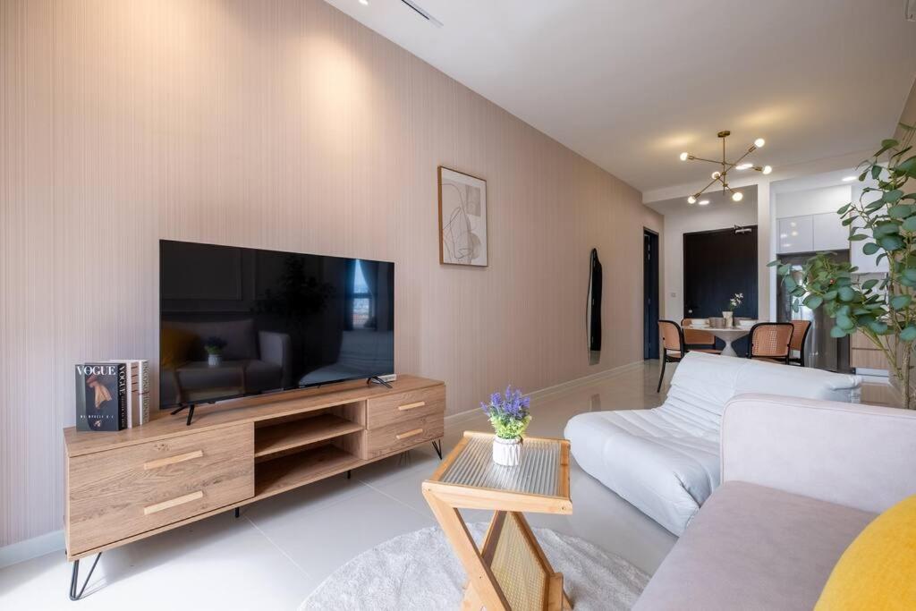 Lights Sweethome@sunway Velocity Two 3br2bath