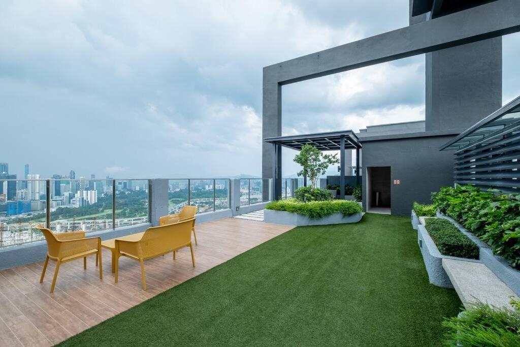 Lights Sweethome@sunway Velocity Two 3br2bath Pangsapuri *