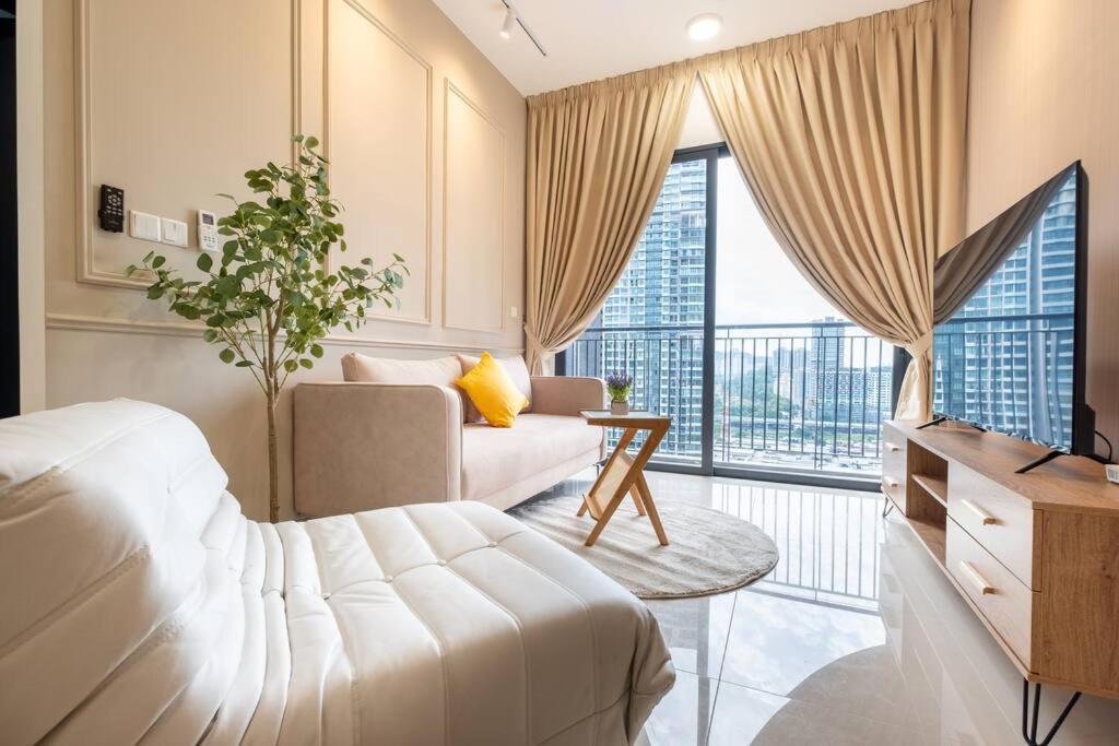 Lights Sweethome@sunway Velocity Two 3br2bath * Kuala Lumpur