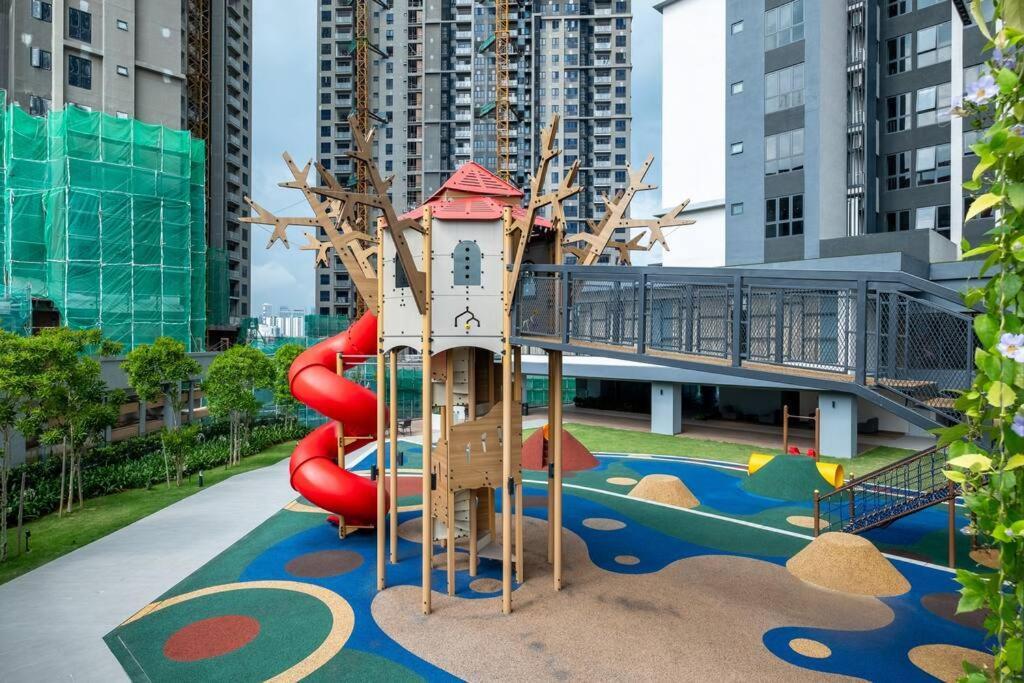 Lights Sweethome@sunway Velocity Two 3br2bath * Kuala Lumpur